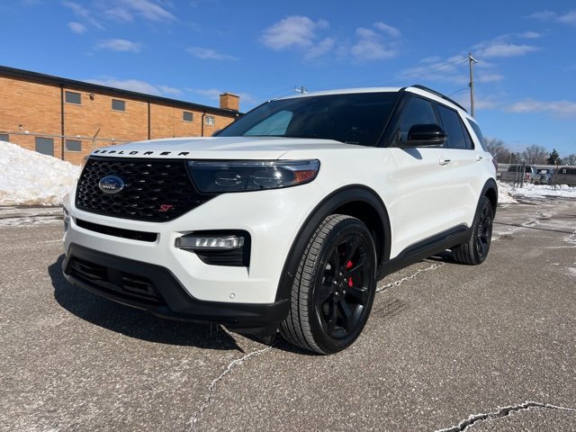 Certified 2020 Ford Explorer ST w/ ST Street Pack image 6