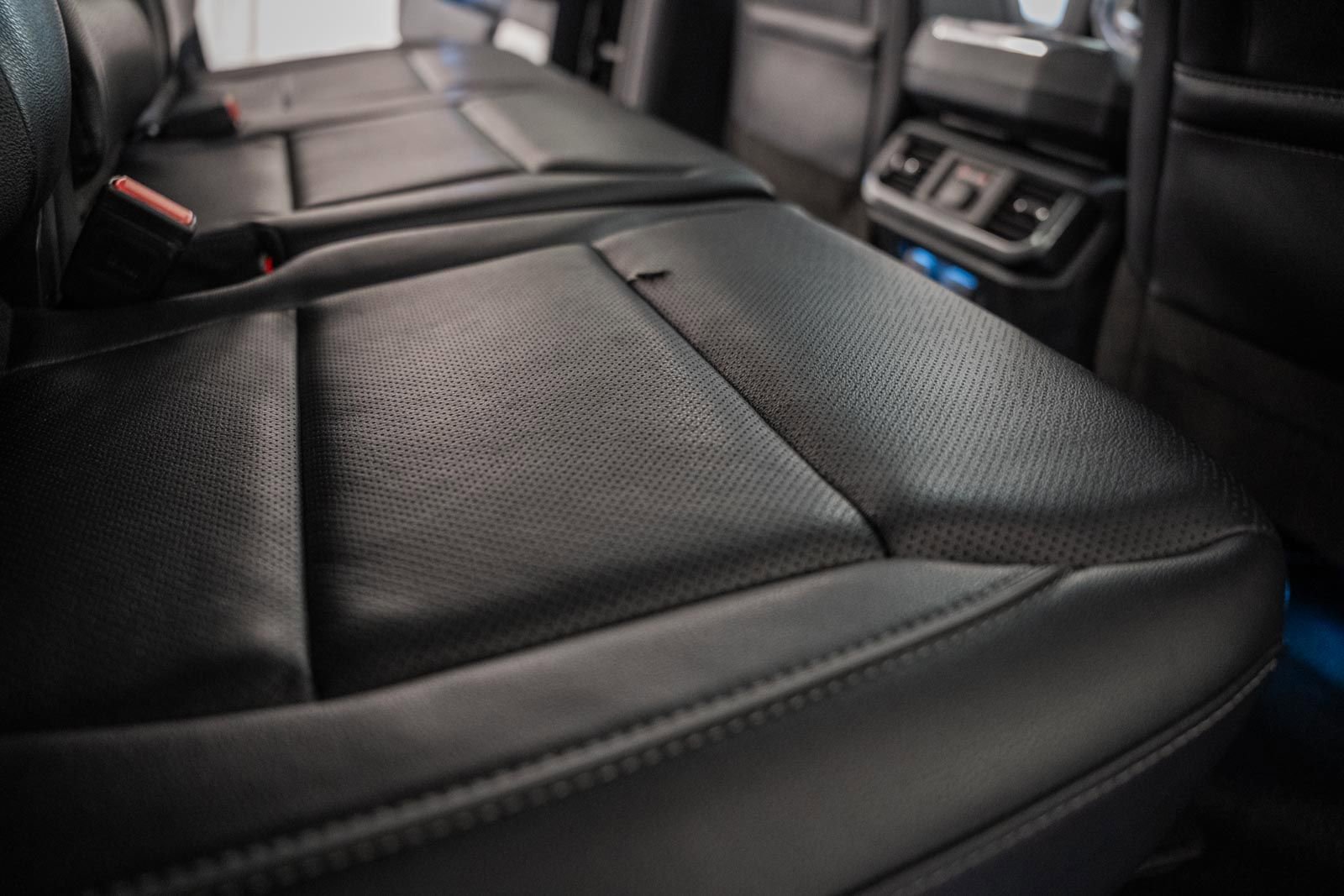 Certified 2022 Ford F150 Lariat w/ Equipment Group 502A High image 40