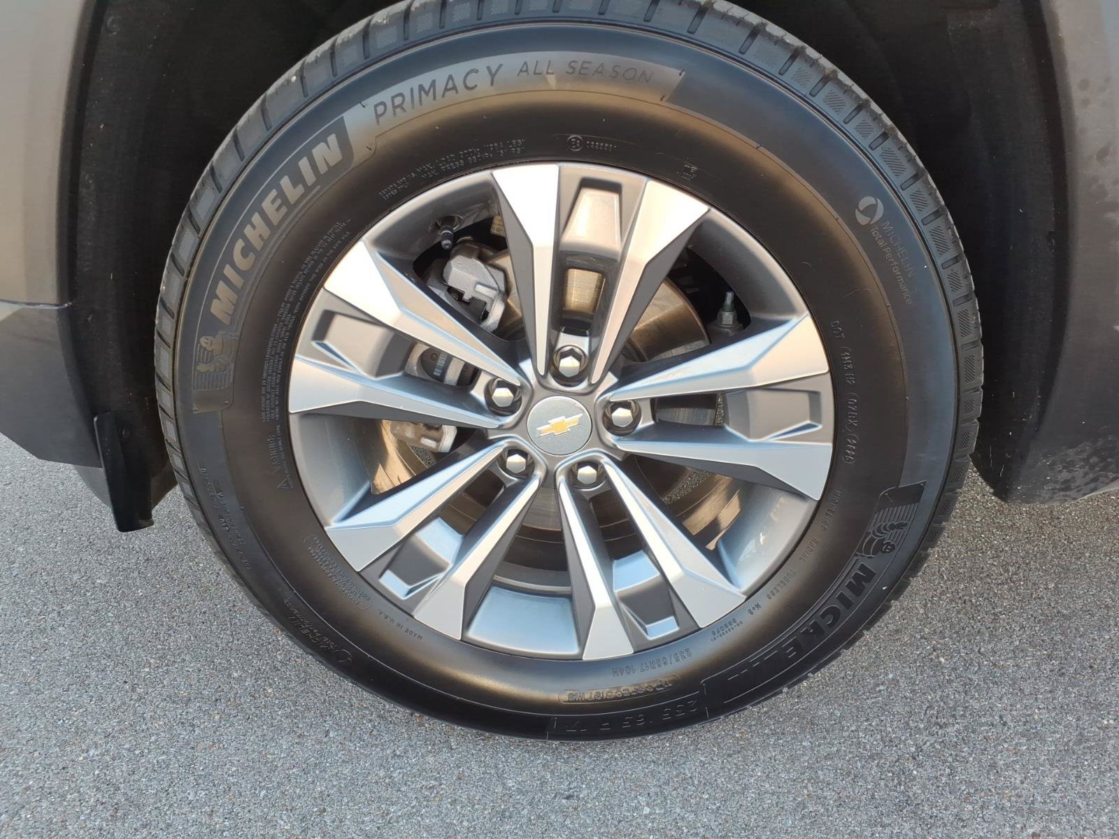 Used 2026 Chevrolet Equinox LT AWD/4WD image 9