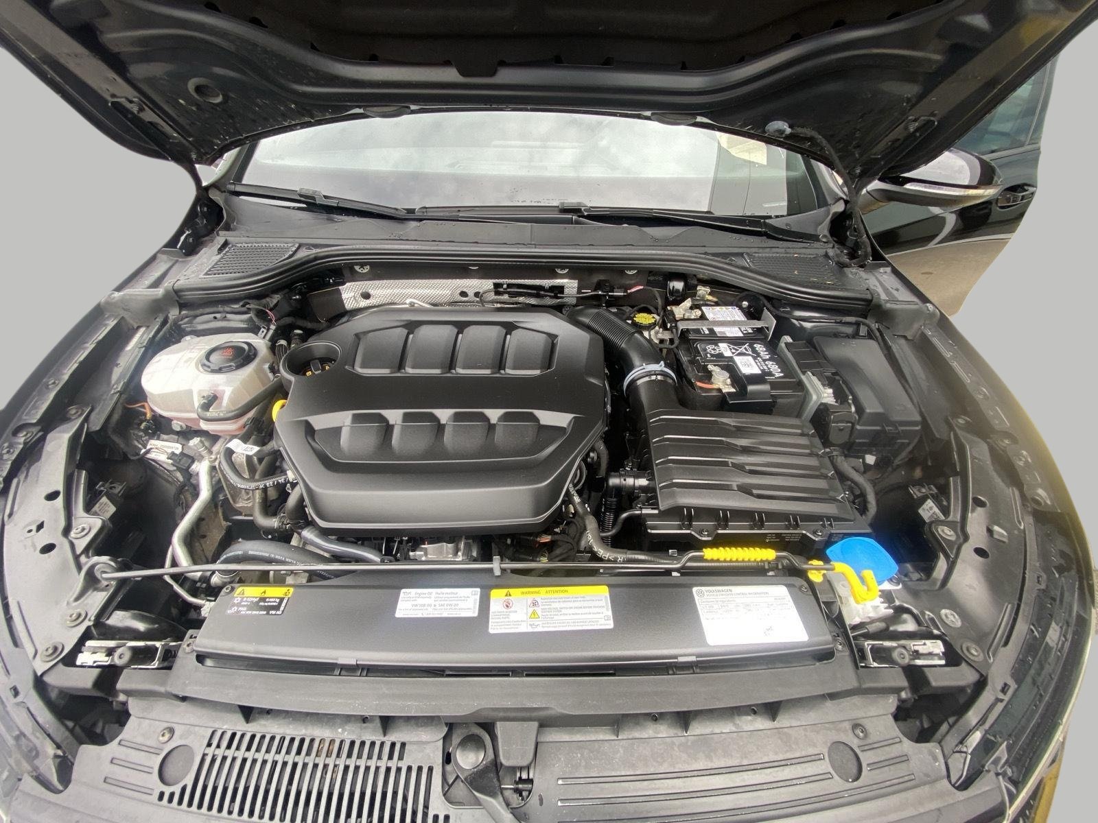 Used 2024 Volkswagen GTI SE FWD image 16