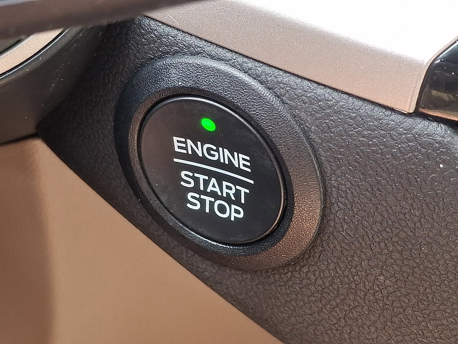 Certified 2022 Ford Escape SEL w/ Technology Package image 23