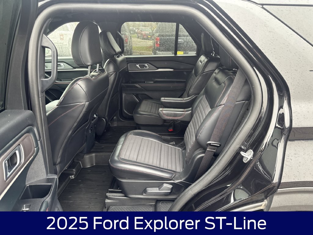 Certified 2025 Ford Explorer ST-Line AWD/4WD image 14