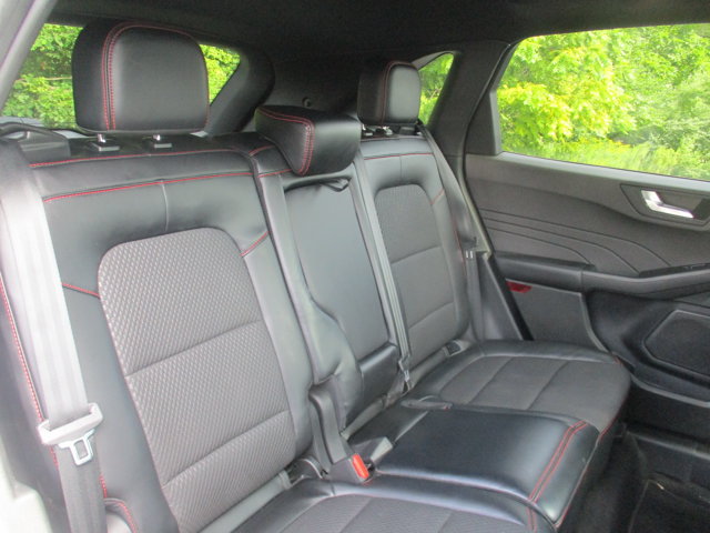 Certified 2023 Ford Escape ST-Line w/ Tech Pack #1 AWD/4WD image 40