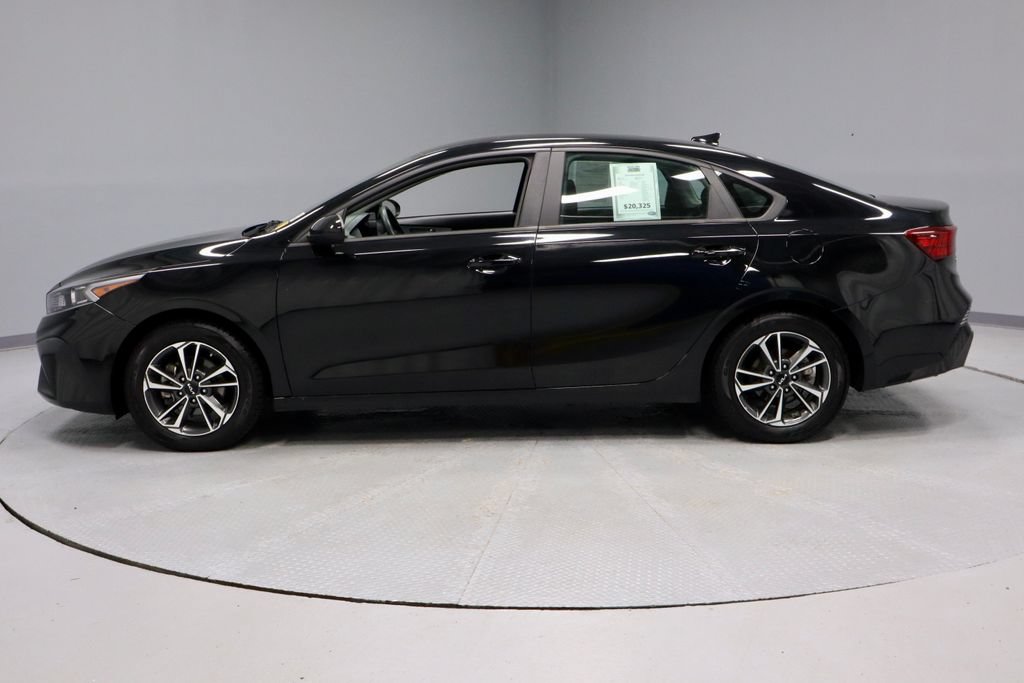 Used 2024 Kia Forte LXS FWD image 7