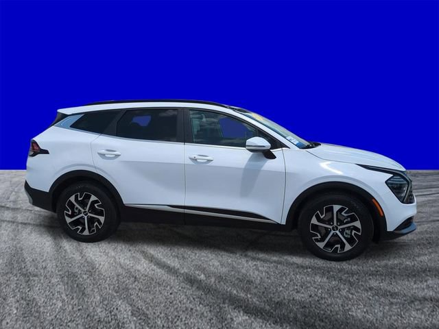 Used 2025 Kia Sportage EX w/ Premium Package FWD image 3