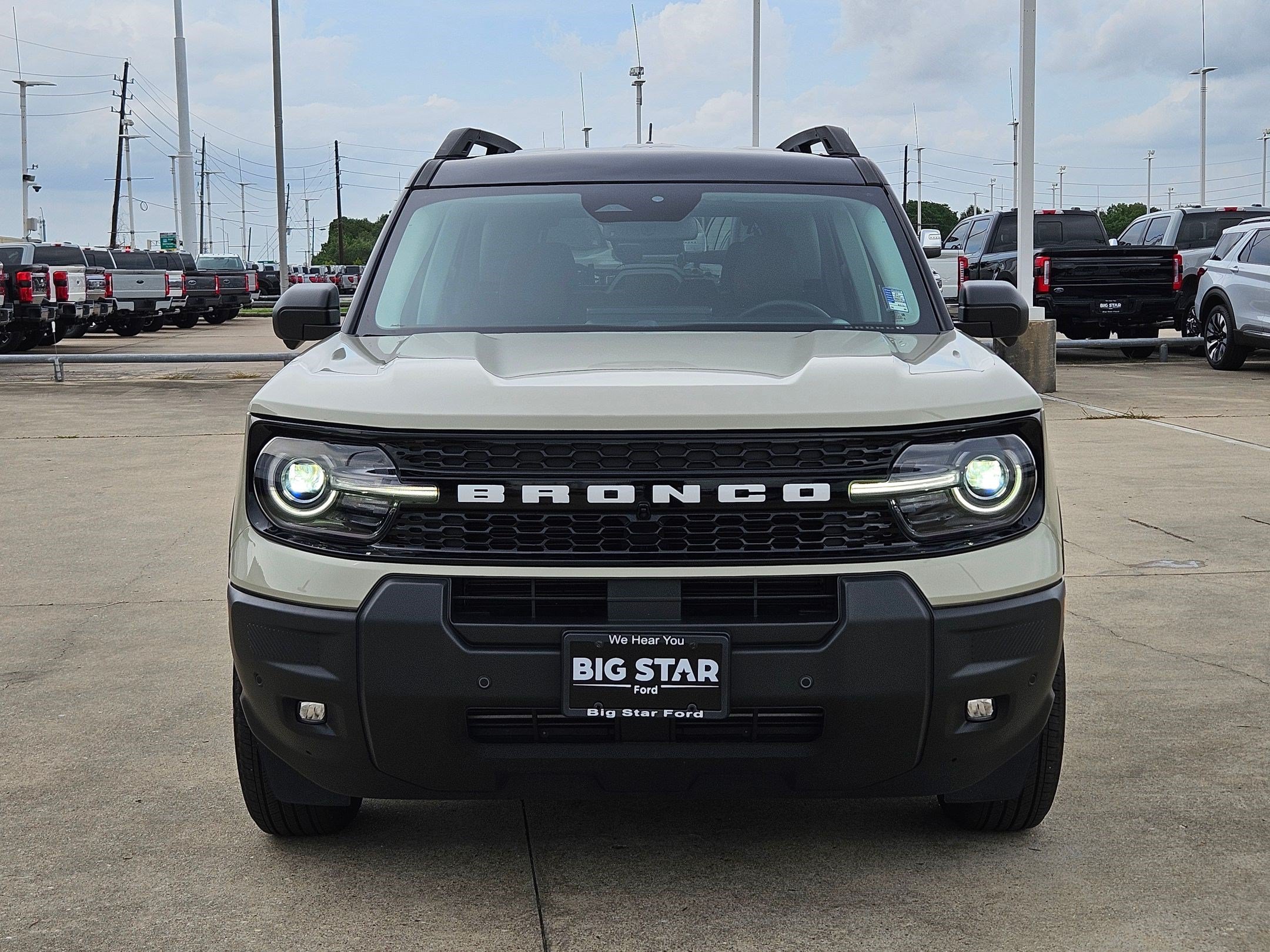 Certified 2025 Ford Bronco Sport Outer Banks w/ Outer Banks Tech Package+ AWD/4WD image 11