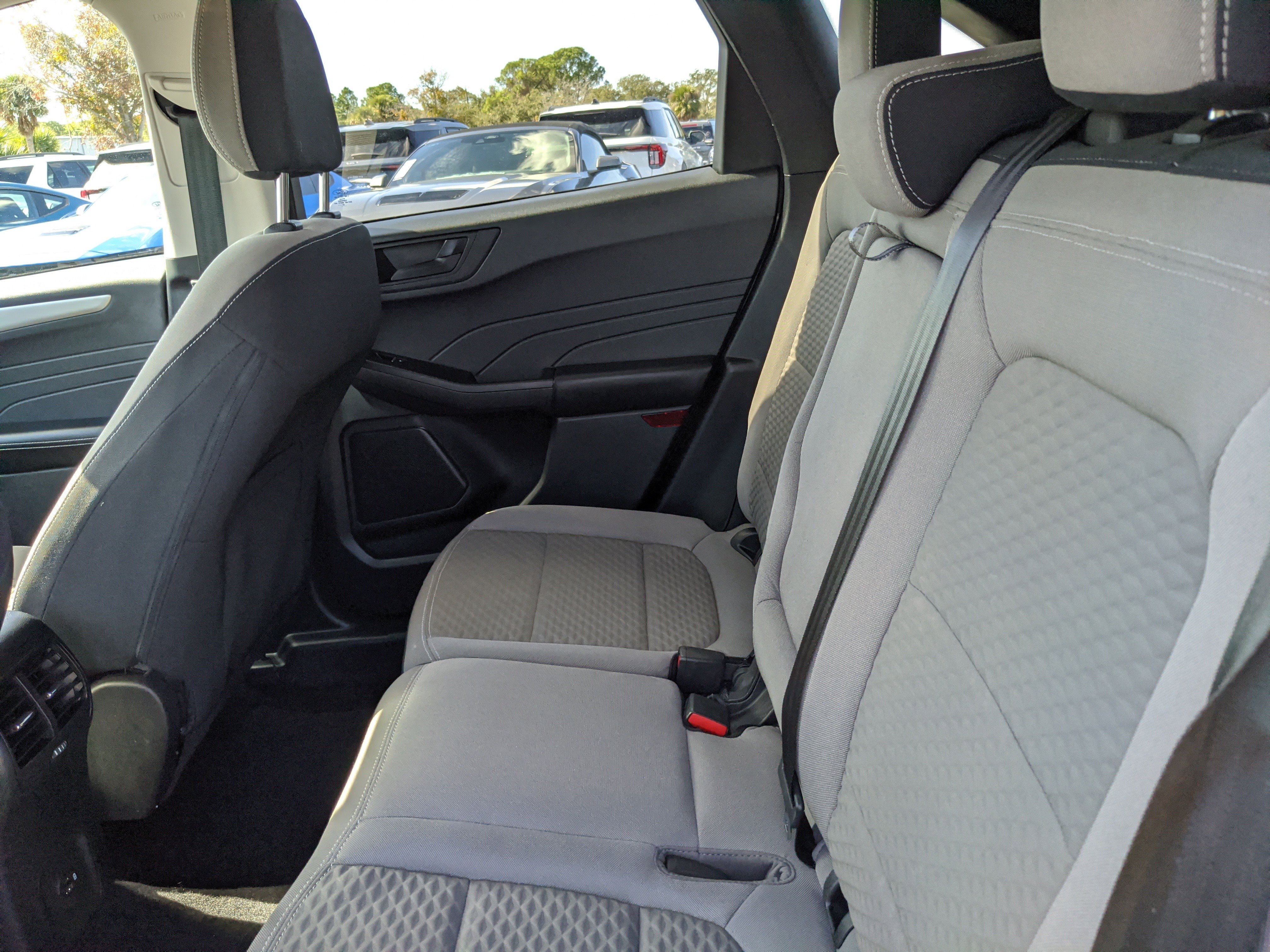 Certified 2022 Ford Escape SE w/ SE Sport Appearance Package image 22