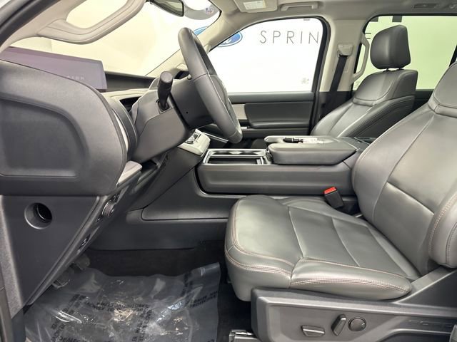Certified 2025 Ford Expedition Active image 36