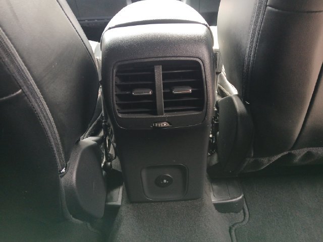 Certified 2025 Ford Escape ST-Line Select AWD/4WD image 46