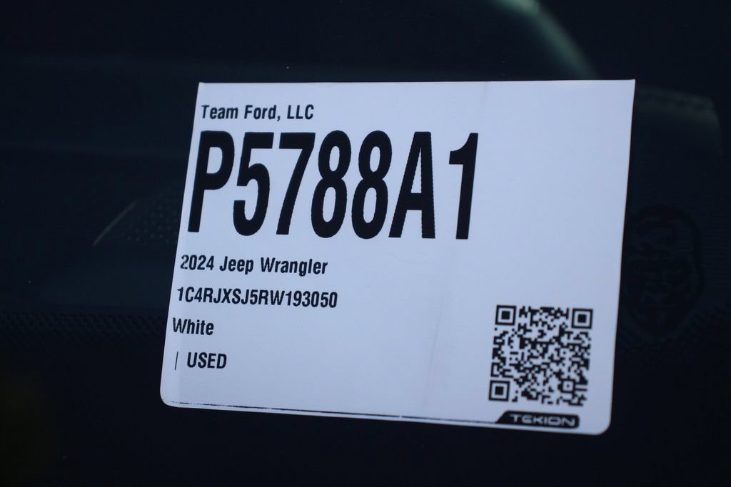 Used 2024 Jeep Wrangler Unlimited Rubicon 392 AWD/4WD image 30
