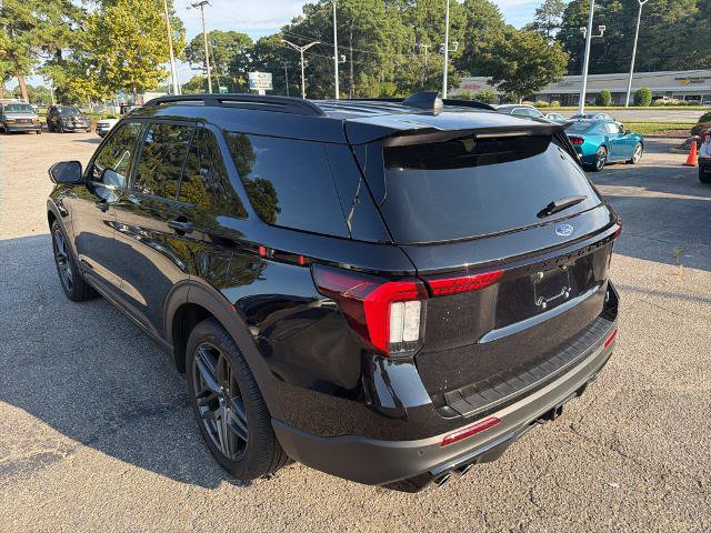 Certified 2025 Ford Explorer ST AWD/4WD image 7