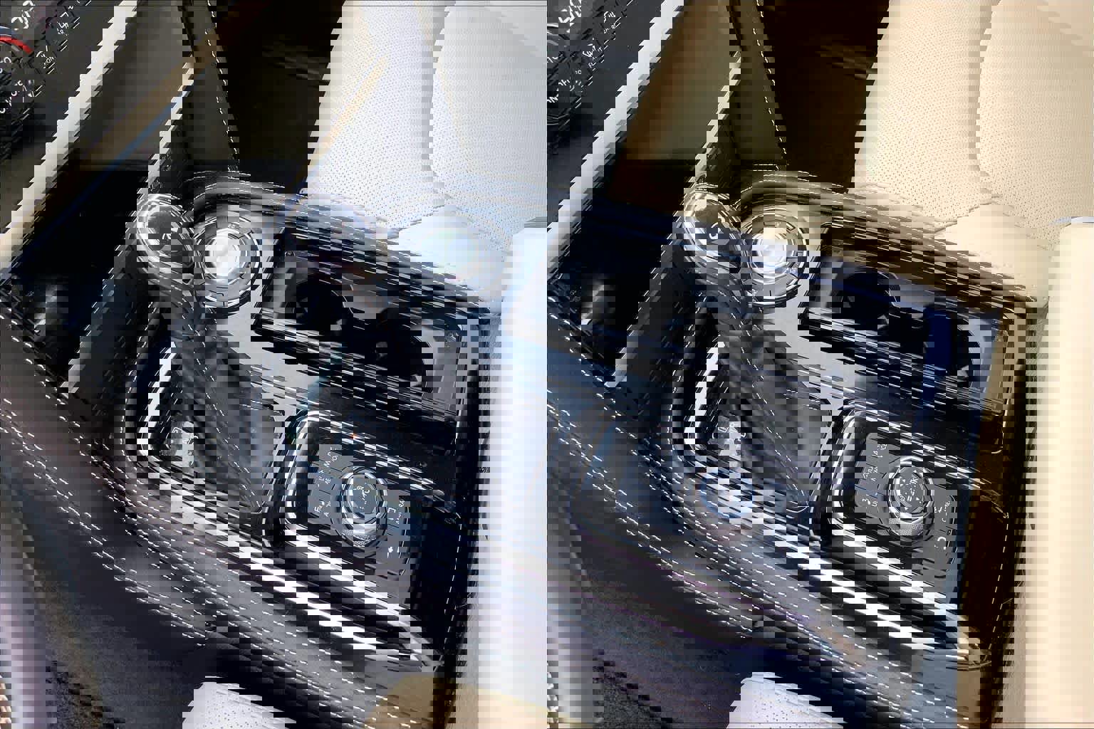 Used 2022 INFINITI QX80 Premium Select w/ Cargo Package image 17