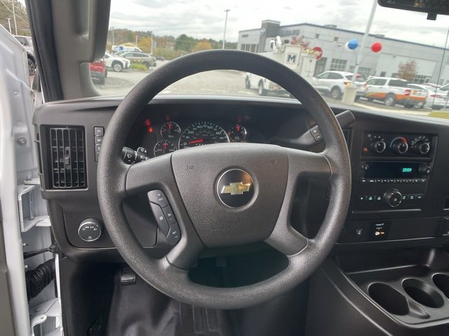 Used 2024 Chevrolet Express 2500 Work Van w/ Driver Convenience Package image 18