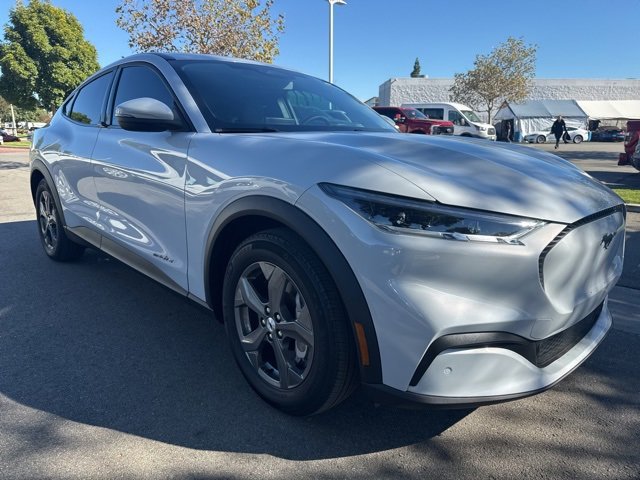 Certified 2021 Ford Mustang Mach-E Select image 4