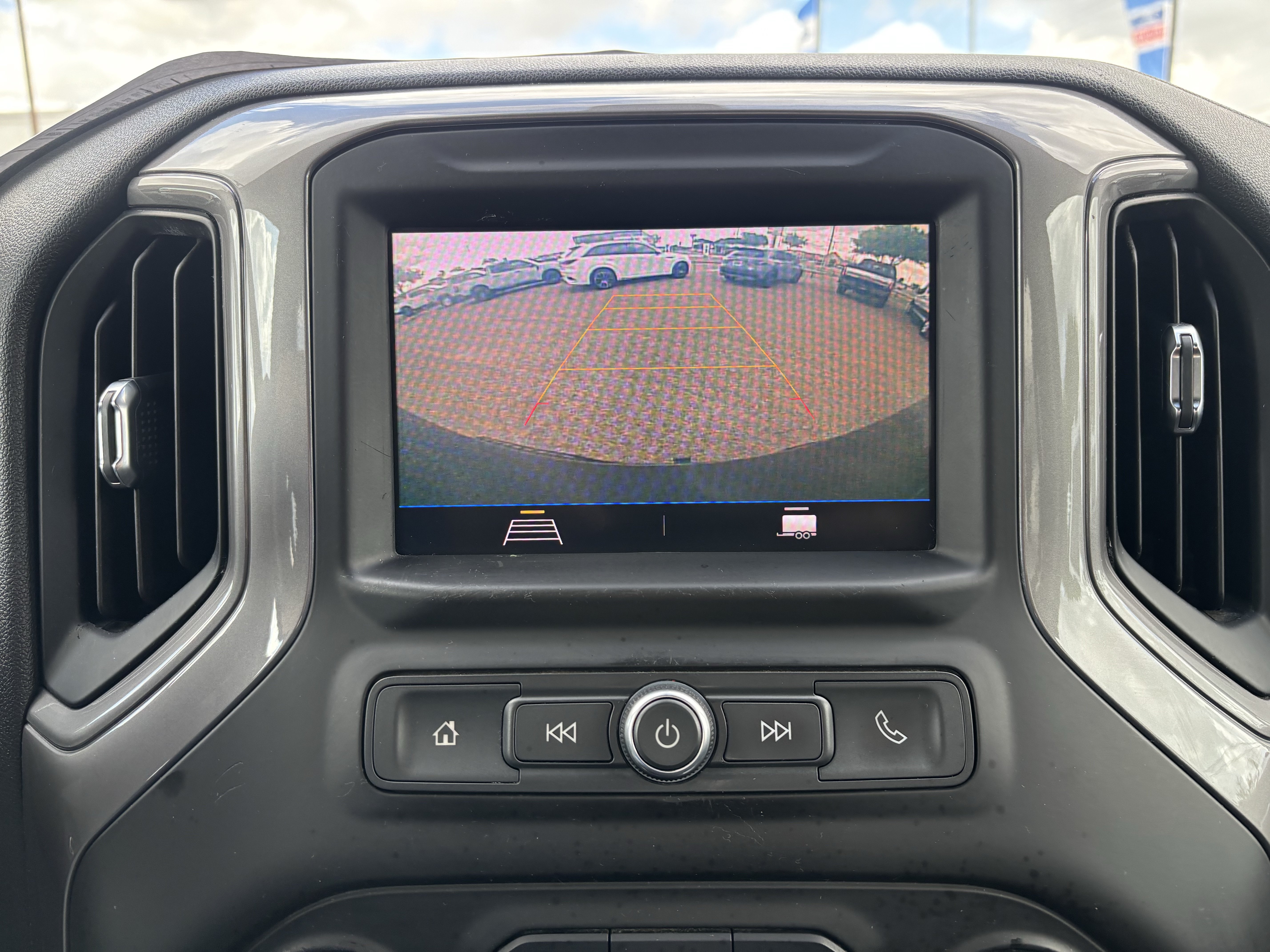 Used 2020 Chevrolet Silverado 1500 Custom w/ Custom Value Package RWD image 32