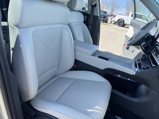 Used 2025 Hyundai Santa Fe SEL image 38