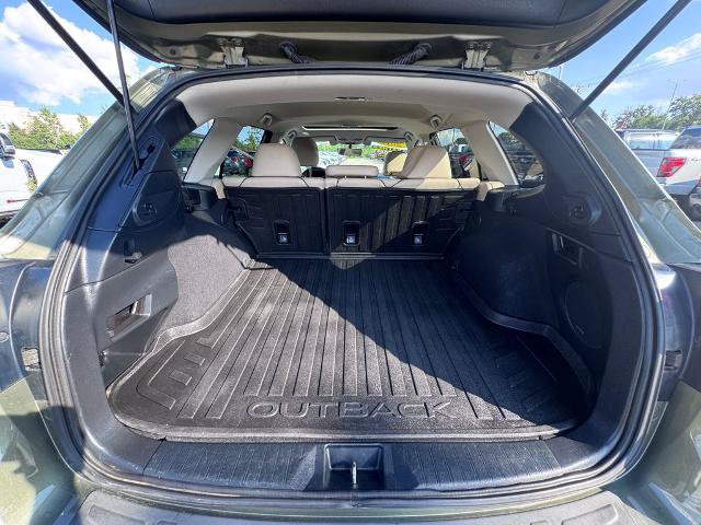 Used 2017 Subaru Outback 2.5i Limited AWD/4WD image 24