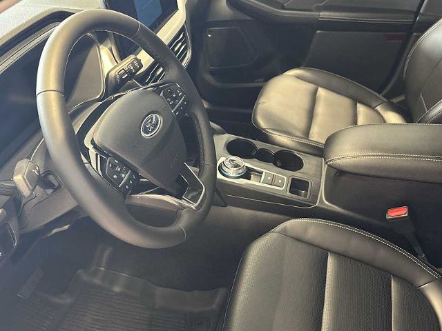 Certified 2023 Ford Escape Platinum AWD/4WD image 19
