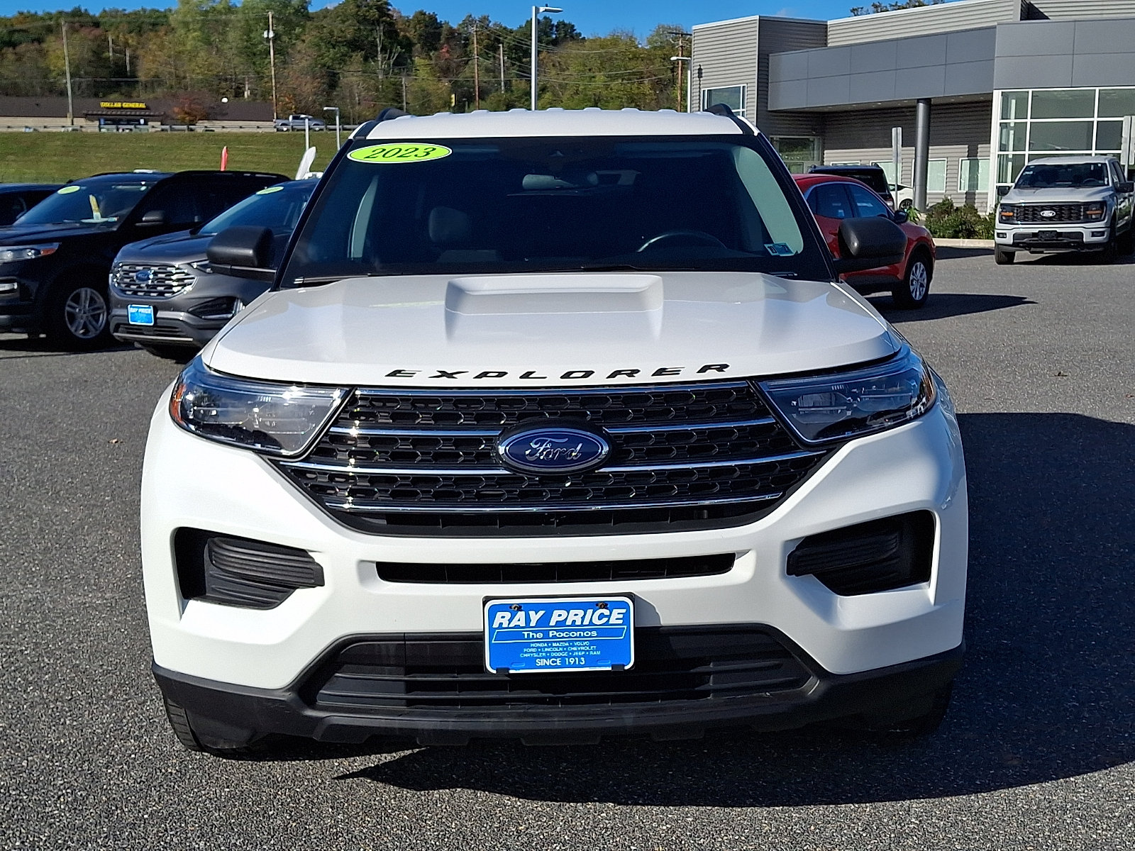 Certified 2023 Ford Explorer XLT AWD/4WD image 2