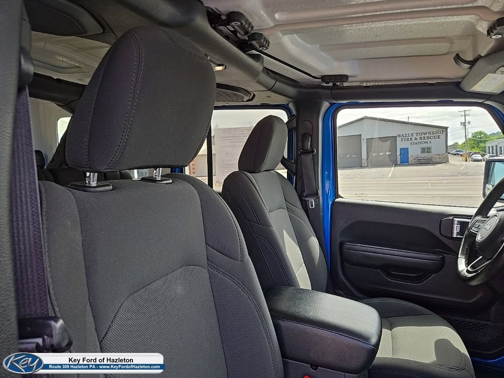 Used 2023 Jeep Wrangler Unlimited w/ Cold Weather Group AWD/4WD image 20