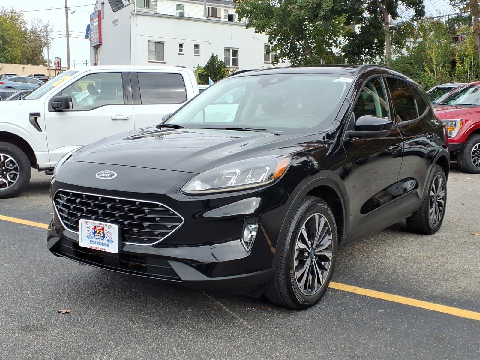 Certified 2022 Ford Escape SEL w/ SEL Stealth AWD Package image 4