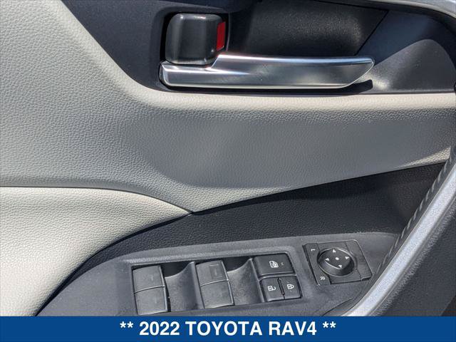 Used 2022 Toyota RAV4 XLE Premium w/ Carpet Mat Package (TMS) AWD/4WD image 11
