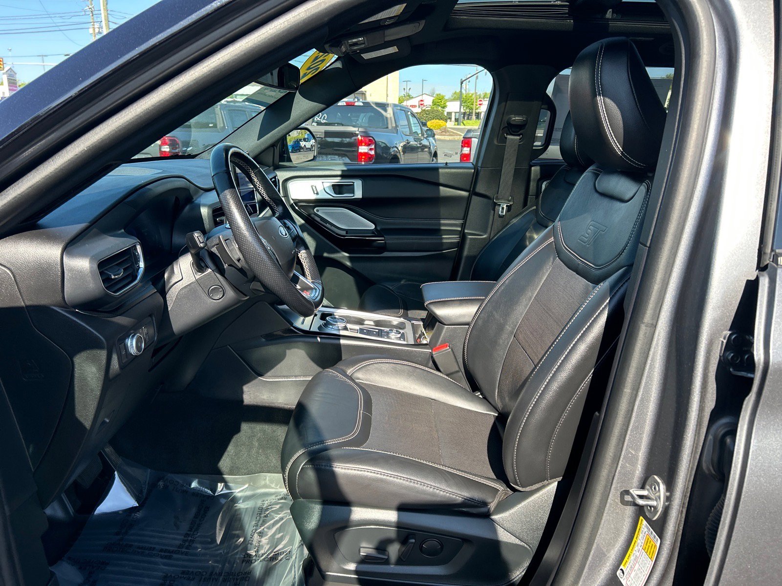 Certified 2022 Ford Explorer ST w/ Equipment Group 401A AWD/4WD image 7