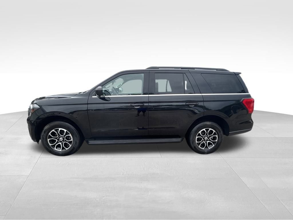 Certified 2024 Ford Expedition XLT image 6