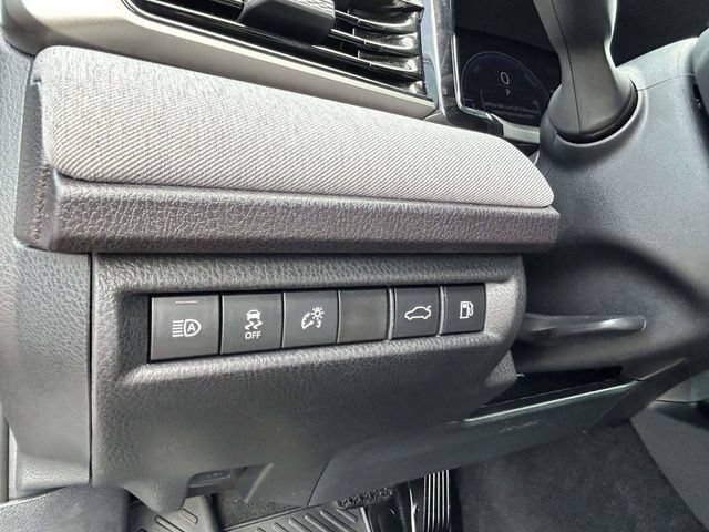 Used 2025 Toyota Camry LE FWD image 18