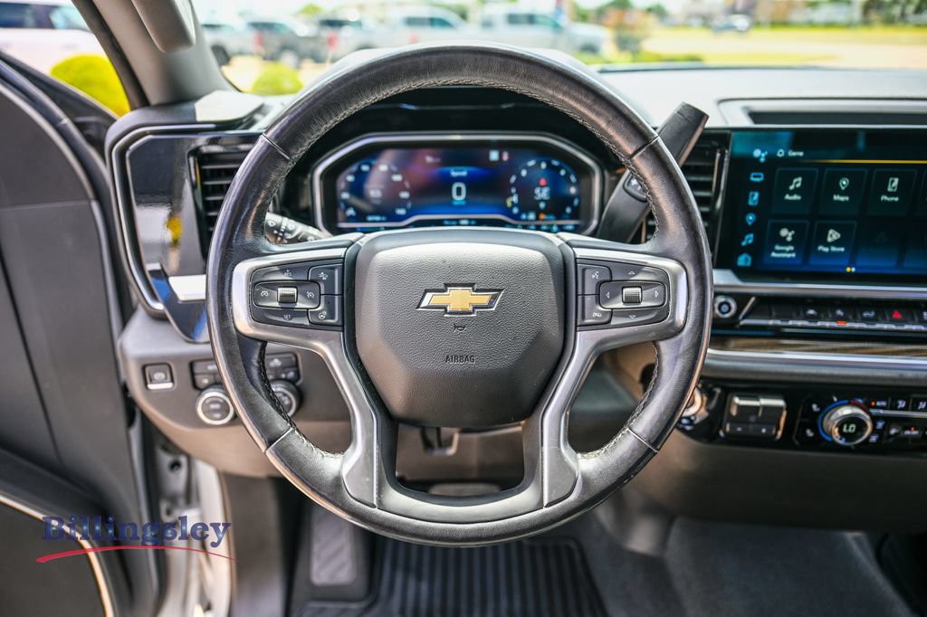 Used 2022 Chevrolet Silverado 1500 LT AWD/4WD image 12