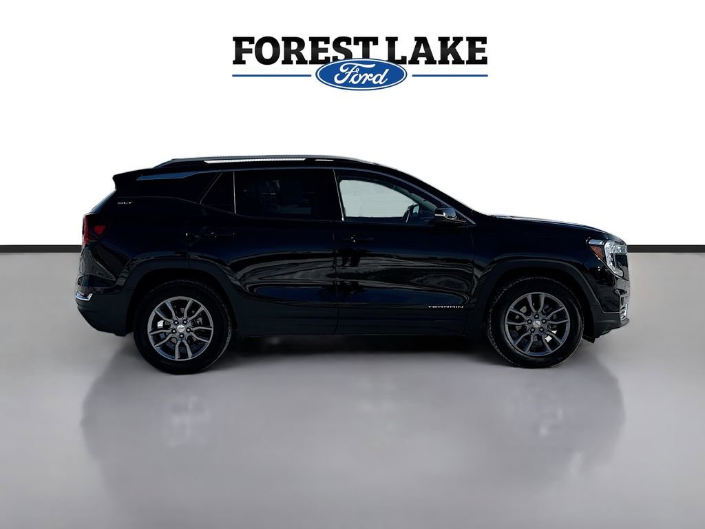Used 2024 GMC Terrain SLT image 8