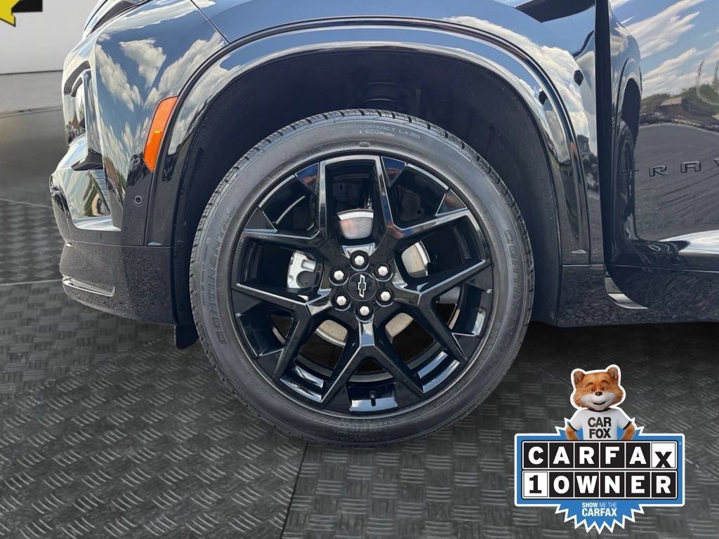 Used 2026 Chevrolet Traverse RS FWD image 19