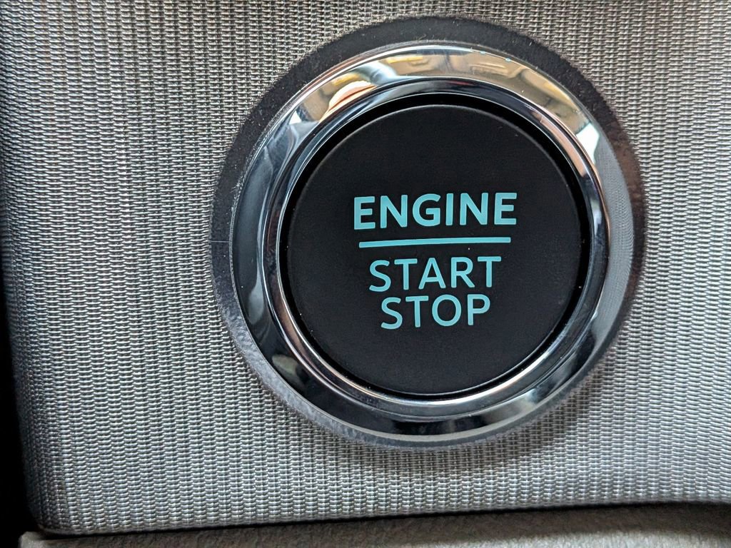 Certified 2025 Ford F250 Platinum w/ Platinum Plus Package image 32