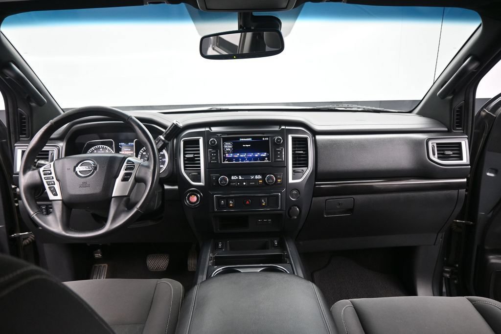 Used 2019 Nissan Titan SV w/ SV Convenience Package RWD image 19
