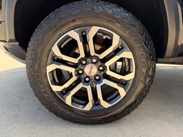 Used 2024 GMC Canyon AT4 w/ AT4 Premium Package AWD/4WD image 10