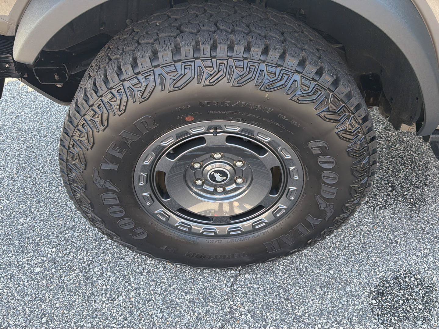 Certified 2025 Ford Bronco Outer Banks w/ Sasquatch Package AWD/4WD image 38