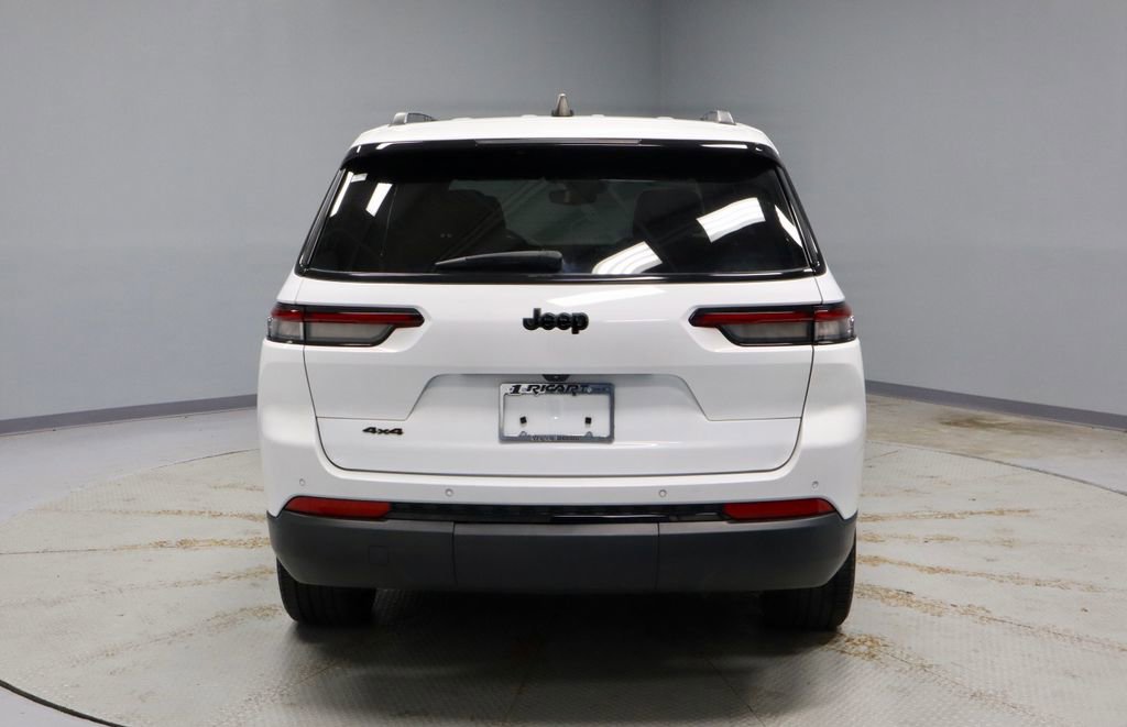 Used 2023 Jeep Grand Cherokee L Laredo AWD/4WD image 10