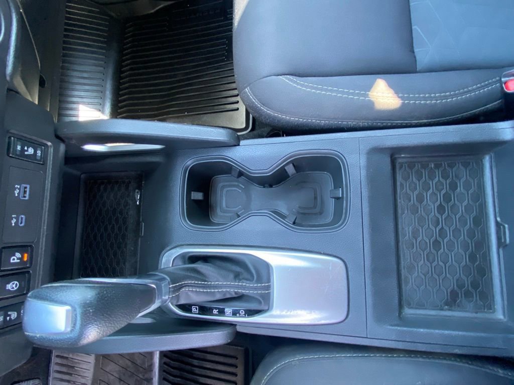 Used 2025 Nissan Frontier SV w/ SV Convenience Package image 18