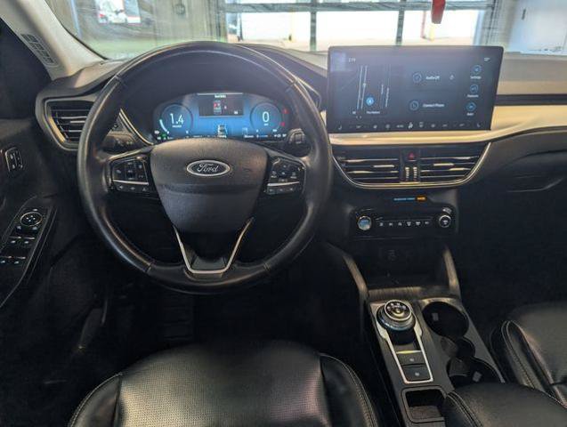 Certified 2024 Ford Escape Platinum AWD/4WD image 17
