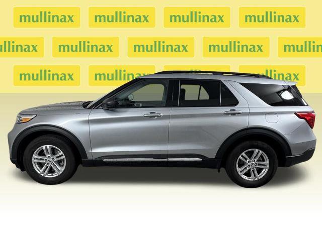 Certified 2023 Ford Explorer XLT image 2