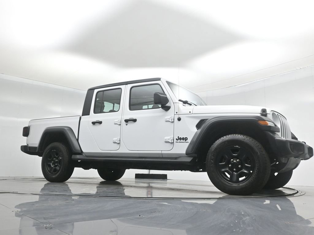 Used 2020 Jeep Gladiator Sport video 2