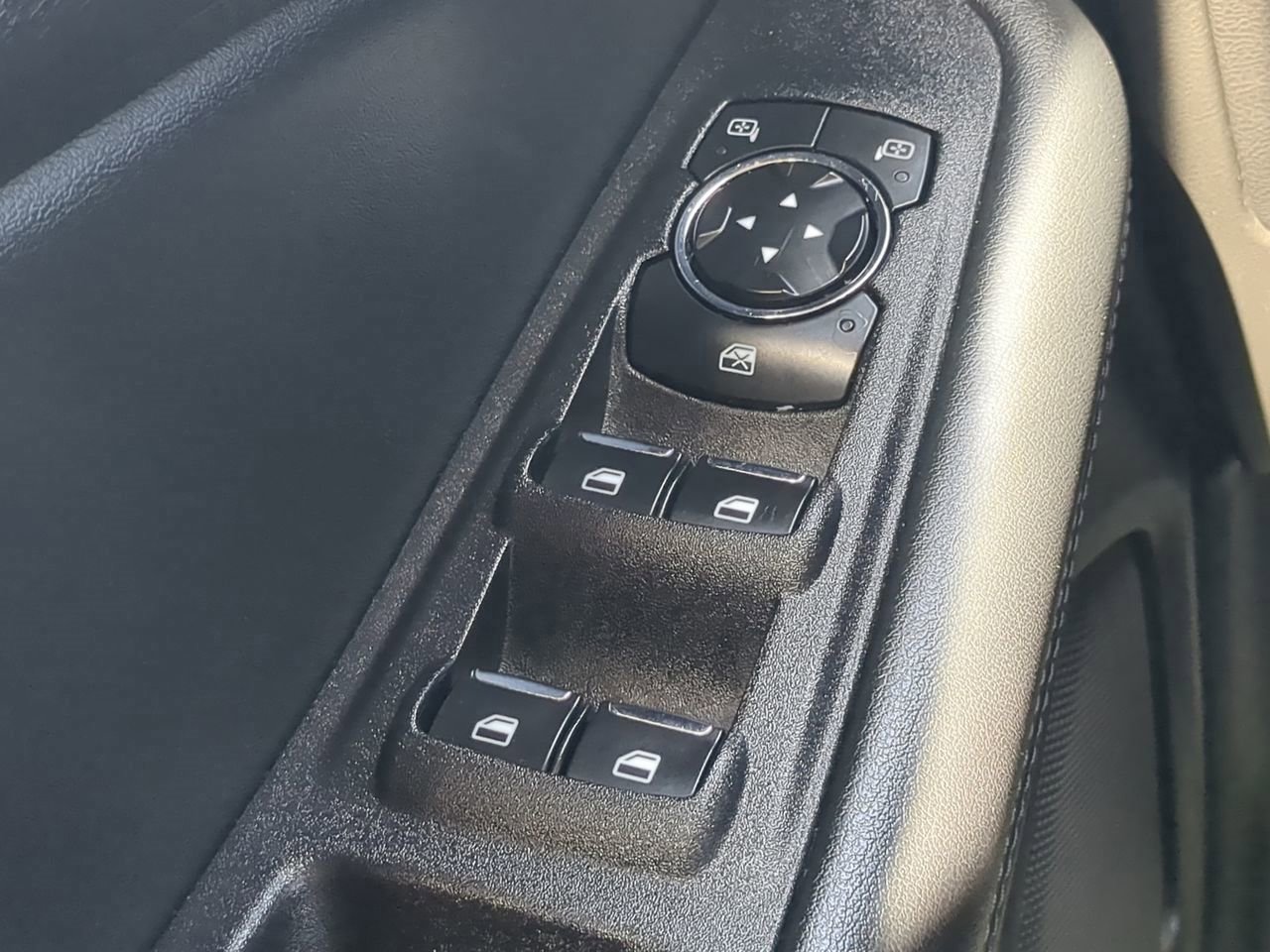 Certified 2024 Ford Edge SEL image 23