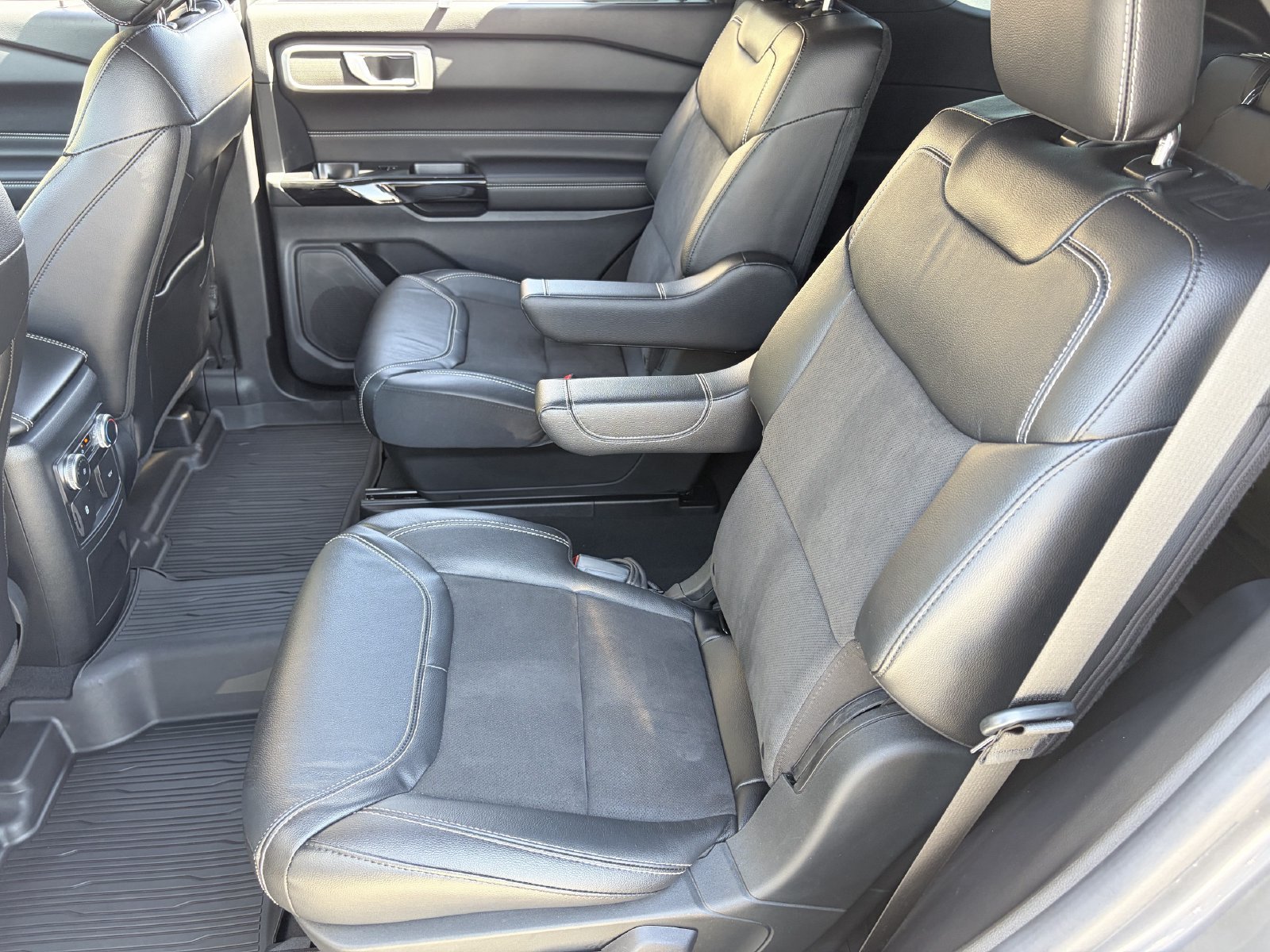 Certified 2022 Ford Explorer ST AWD/4WD image 17