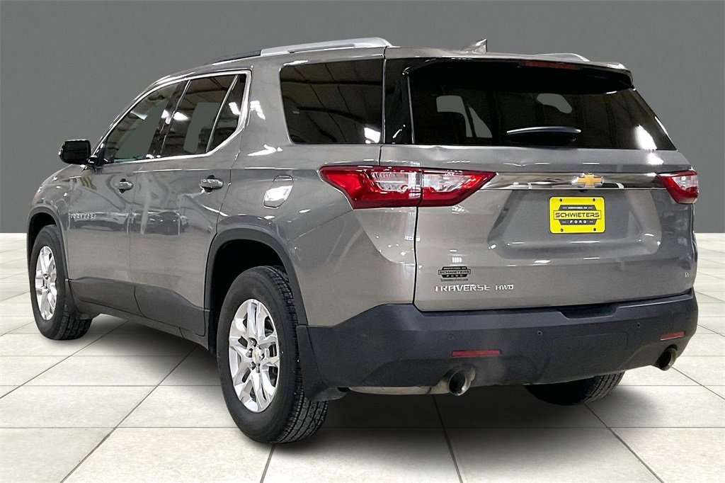 Used 2018 Chevrolet Traverse LT image 2