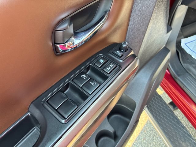 Used 2023 Nissan Titan Platinum Reserve w/ Moonroof Package AWD/4WD image 11