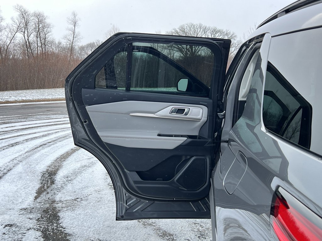 Certified 2025 Ford Explorer Active w/ Active Comfort Package image 36