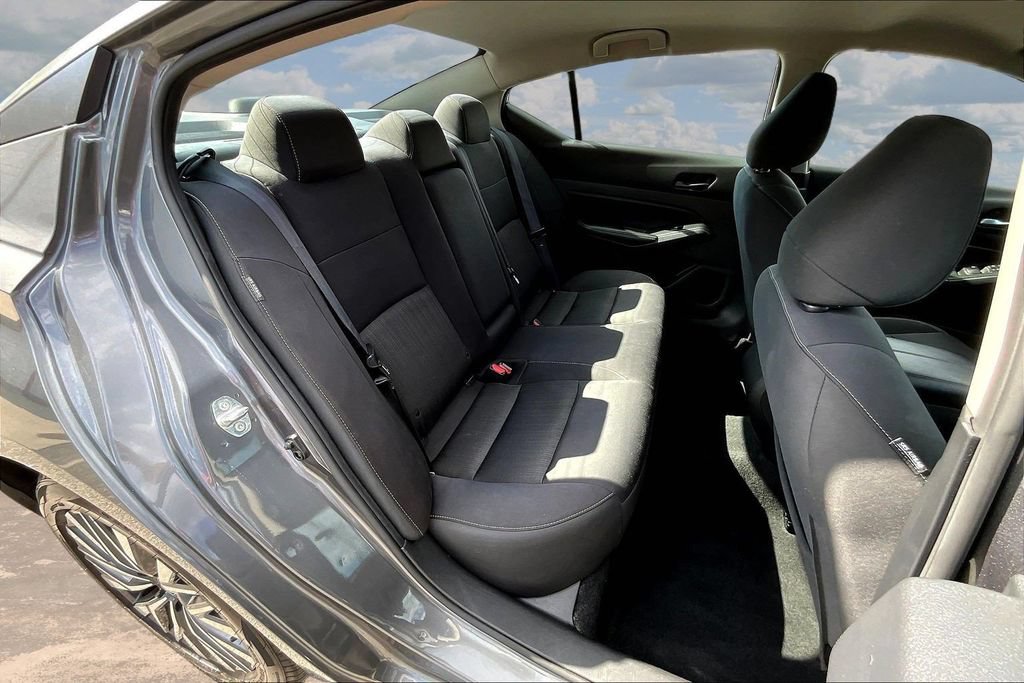 Used 2024 Nissan Altima 2.5 SV FWD image 26