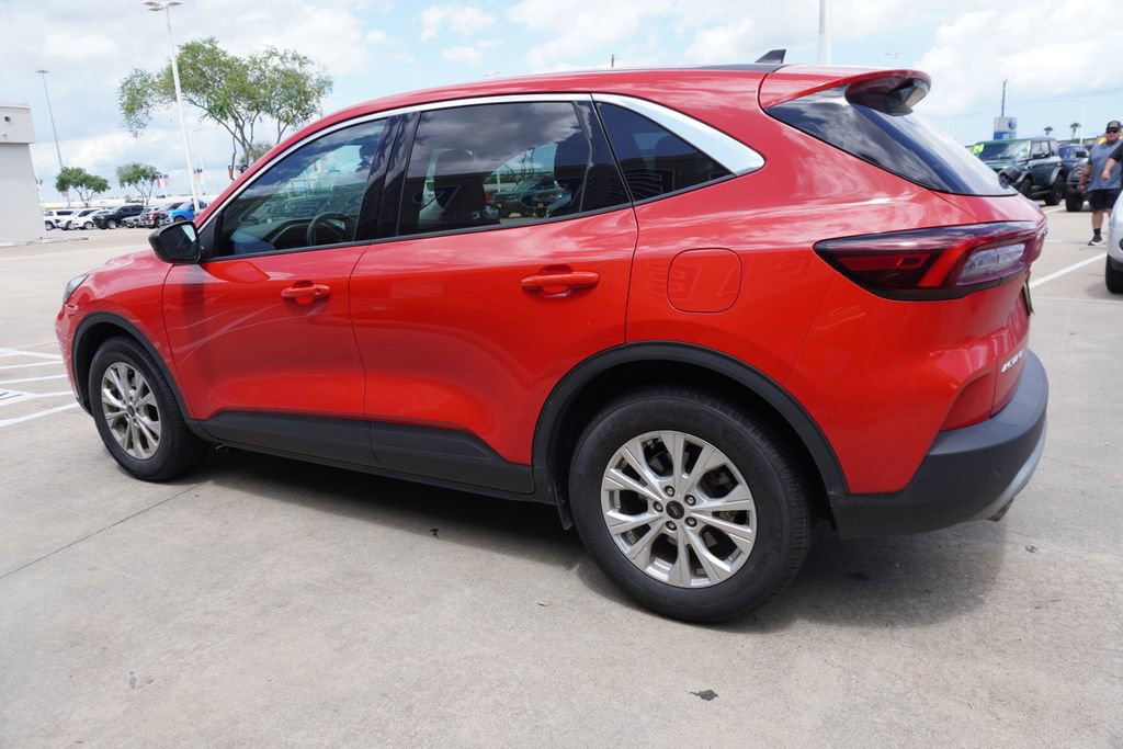 Certified 2024 Ford Escape Active w/ Tech Pack #1 FWD image 3
