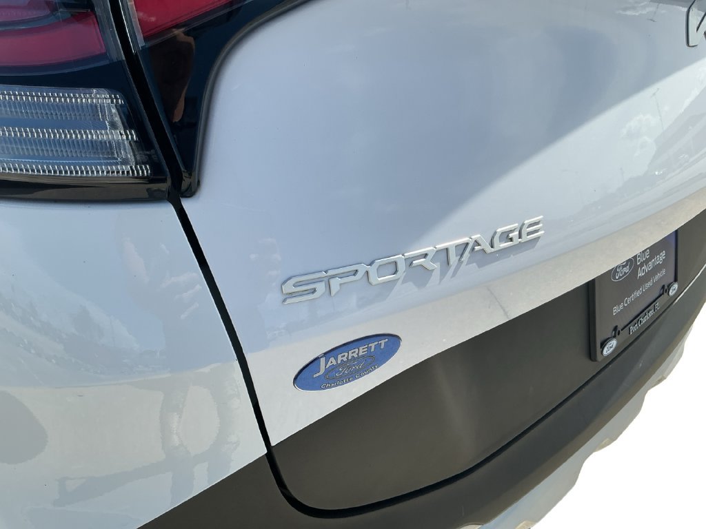 Used 2024 Kia Sportage EX FWD image 13