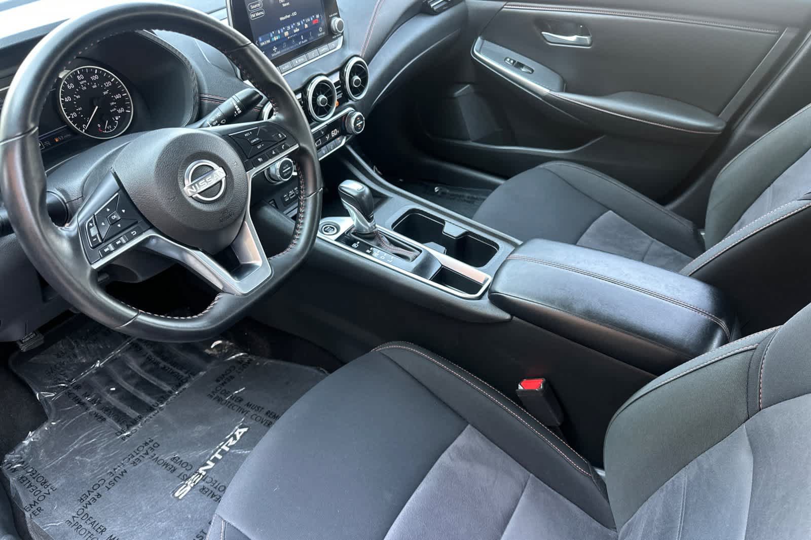 Used 2025 Nissan Sentra SR FWD image 11